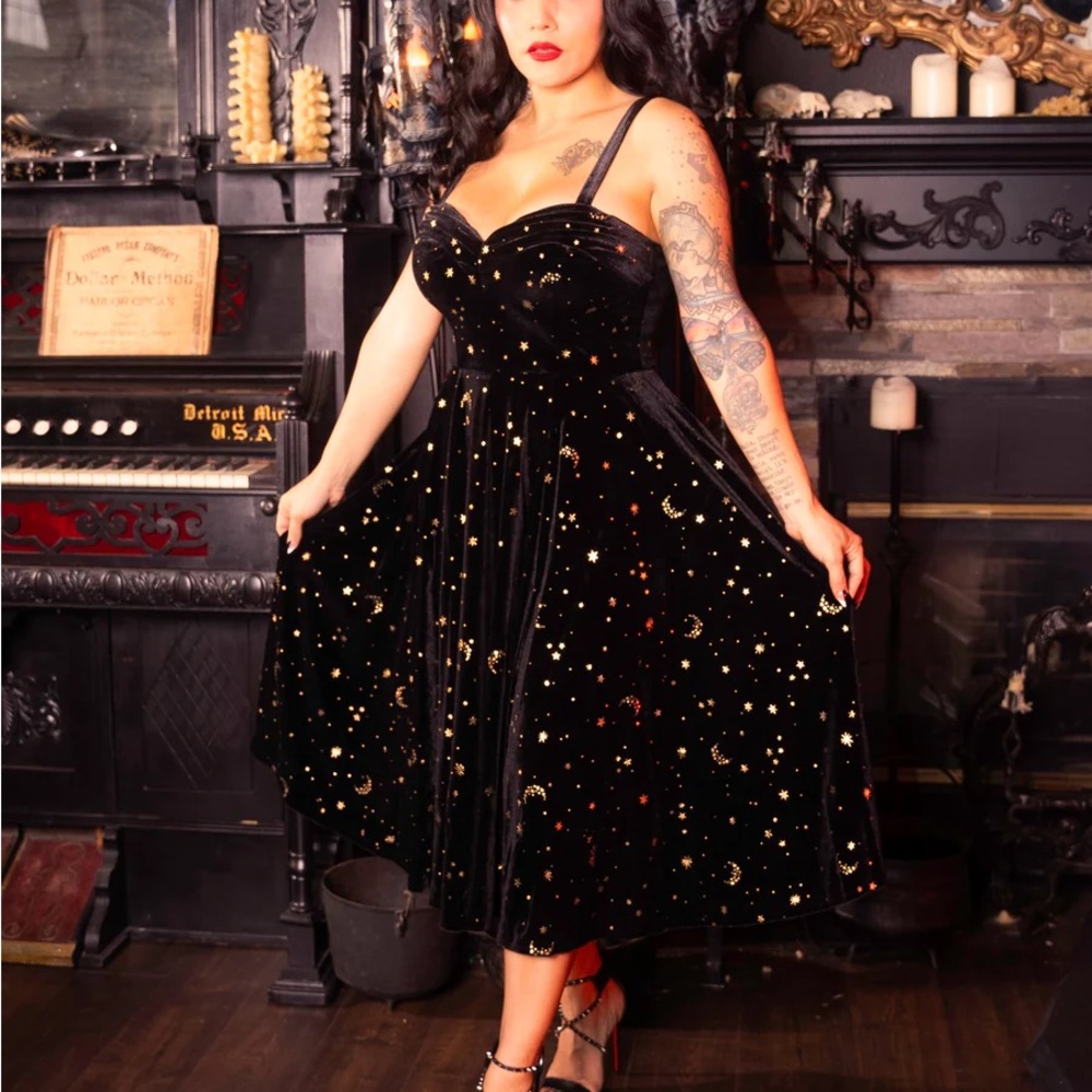 NWT Rebel Love Lunar Luxe Velvet Pinup Dress: Large